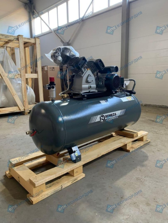 Поршневой компрессор Remeza СБ4/С-200.LB30A фото